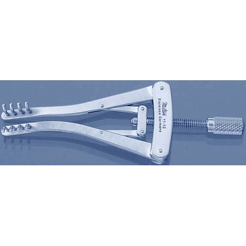 Alm Retractor
